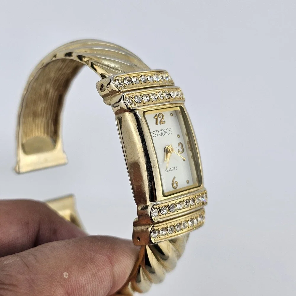 Studio Cuff‎ Watch Women 19MM White Dial Gold Bracelet Bands 5.5
